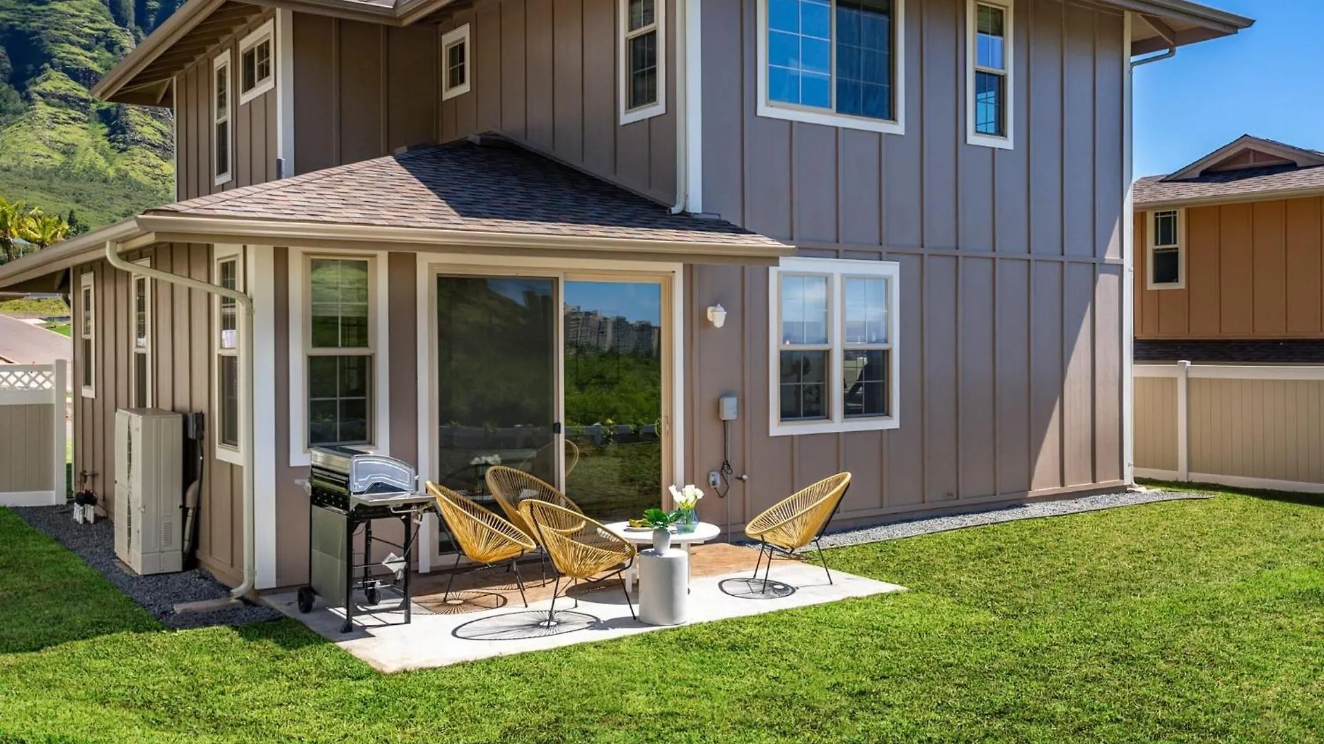 Alaula By Avantstay Gated Security Home W Valley Ocean Views Waianae Holiday home